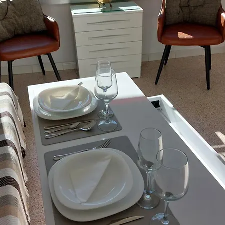 Altavista Apartment *